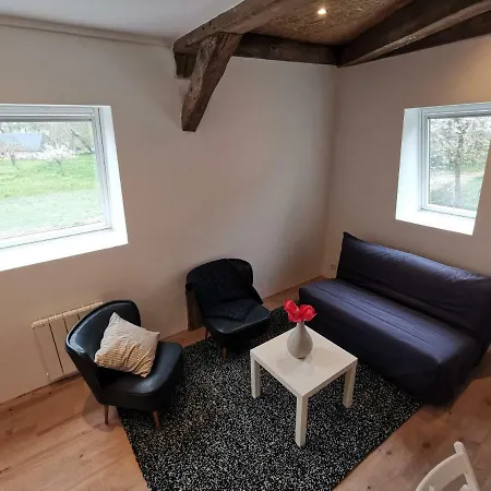 Manoir Des Carreaux Apartment