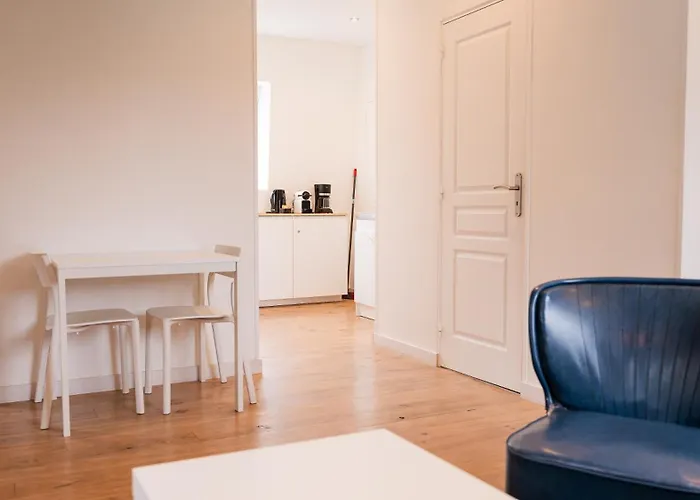 Апартаменты Manoir Des Carreaux *